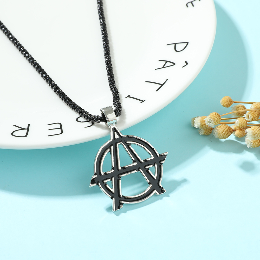 Vintage Collectible Item - Kalung Logo Huruf A Simbol Film