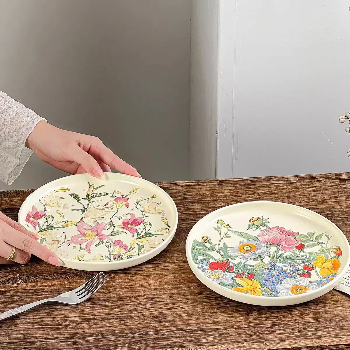 Piring Keramik Bunga Romantis  - Vintage Collectible Dishes ulasan dan harga