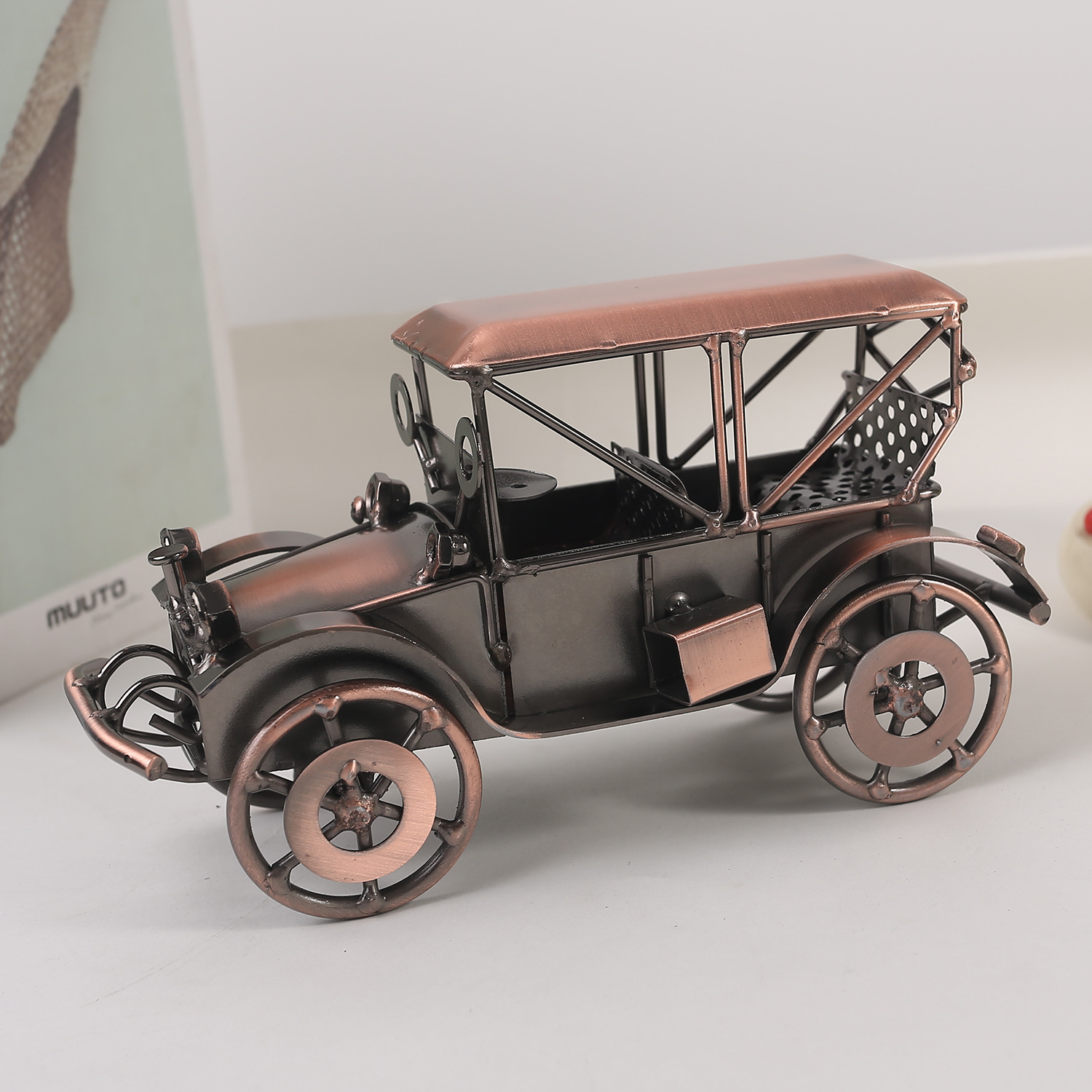 Ornamen Model Mobil Kuno Gaya  - Vintage Collectible Toys ulasan dan harga